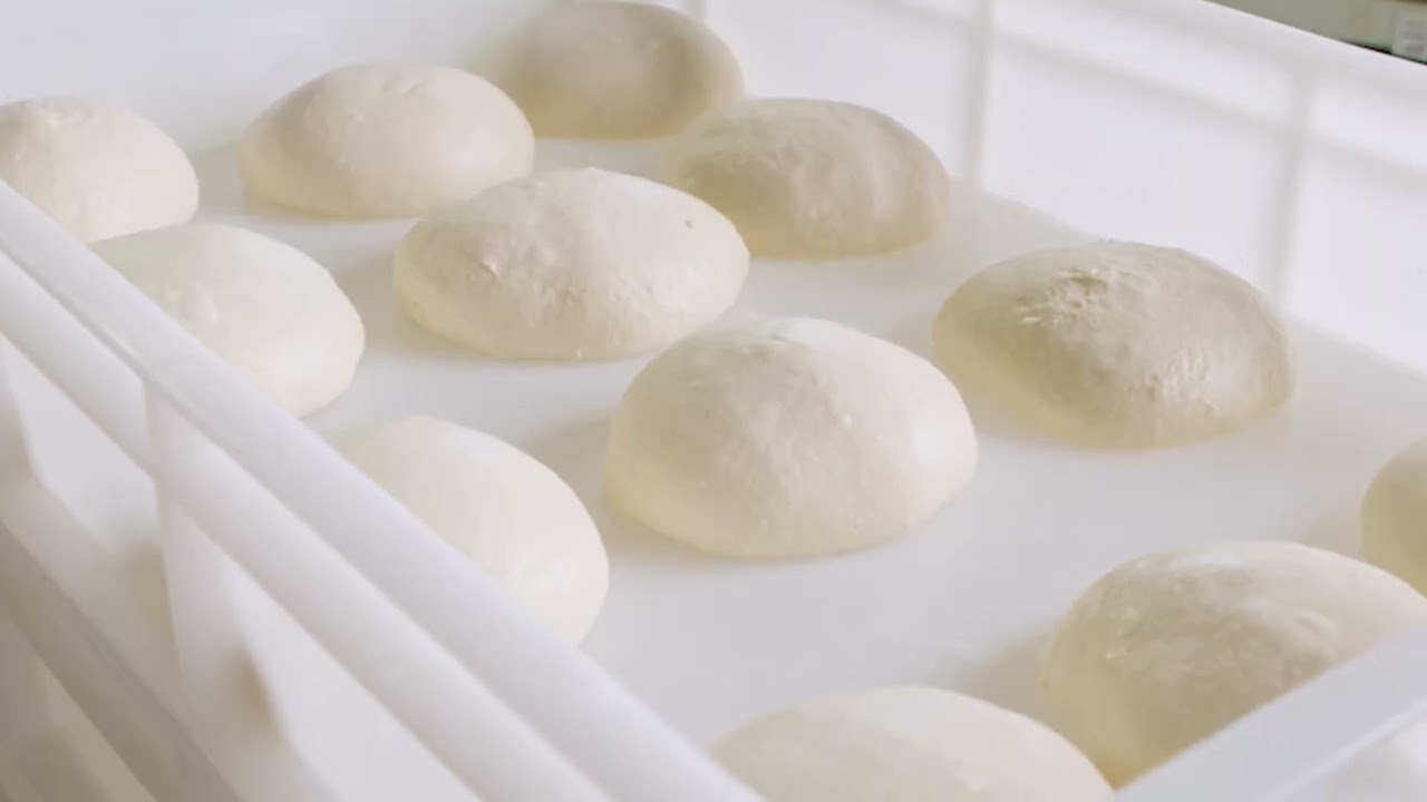 🍕 طريقة التخمير البارد مع طحين 00 Marroneلنتيجة مثالية… قشرة مقرمشة وقلب طري! 😍1️⃣