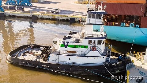 Day in a Life of a TugBoat Captain in New York Harbor