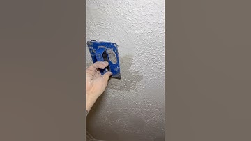 Plastering a textured ceiling #plastering #plasterer #rewire