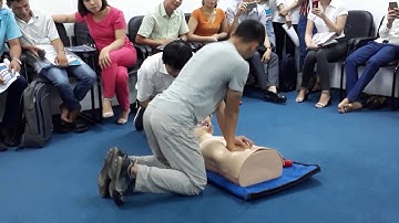 Cấp cứu ngừng tuần hoàn tiến sĩ bac sĩ HOÀNG BÙI HẢI bệnh viện bạch mai