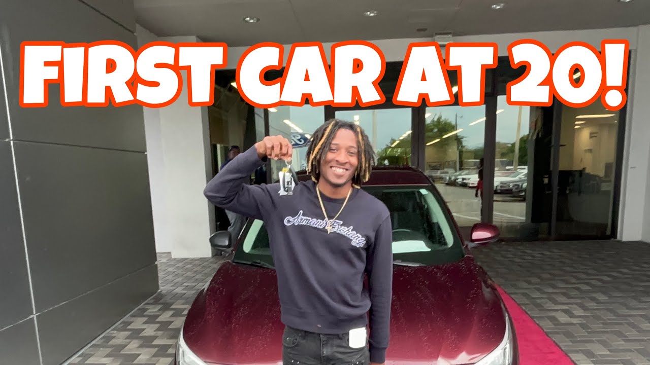 BUYING MY FIRST CAR AT 20!! - YouTube