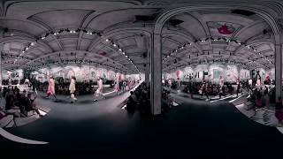 Prada Spring/Summer 2018 Menswear Show - 360° Parade