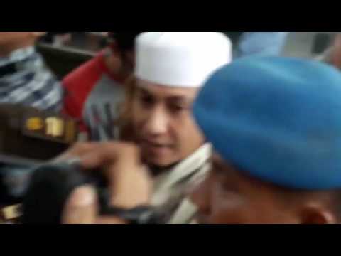 Detik-detik Habib Bahar bin Smith Bilang Presiden Jokowi, Tunggu Saya Keluar Detik-detik Habib Bahar bin Smith Bilang Presiden Jokowi, Tunggu Saya Keluar