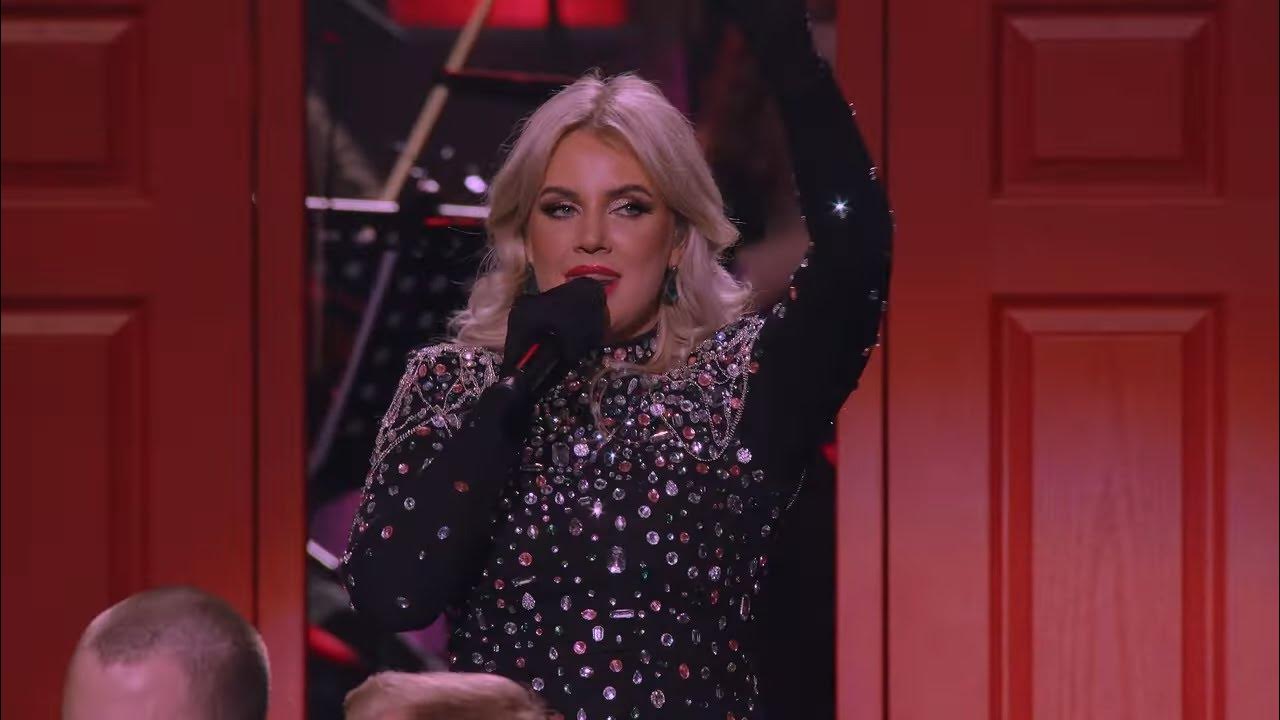 Demi Lee Moore Bohemian Rhapsody / Go Your Own Way (Live at Sun Arena