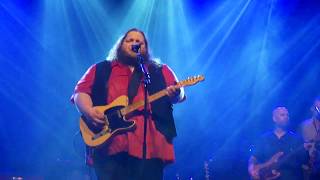 Matt Andersen performs Neil Young's Helpless - 2019-04-23