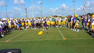 LSU RB Fournette takes part in goal line drill