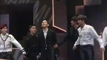 161202 EXO 엑소 - Ending Thanks to EXO-L @ 2016 MAMA Robert GyWilbur