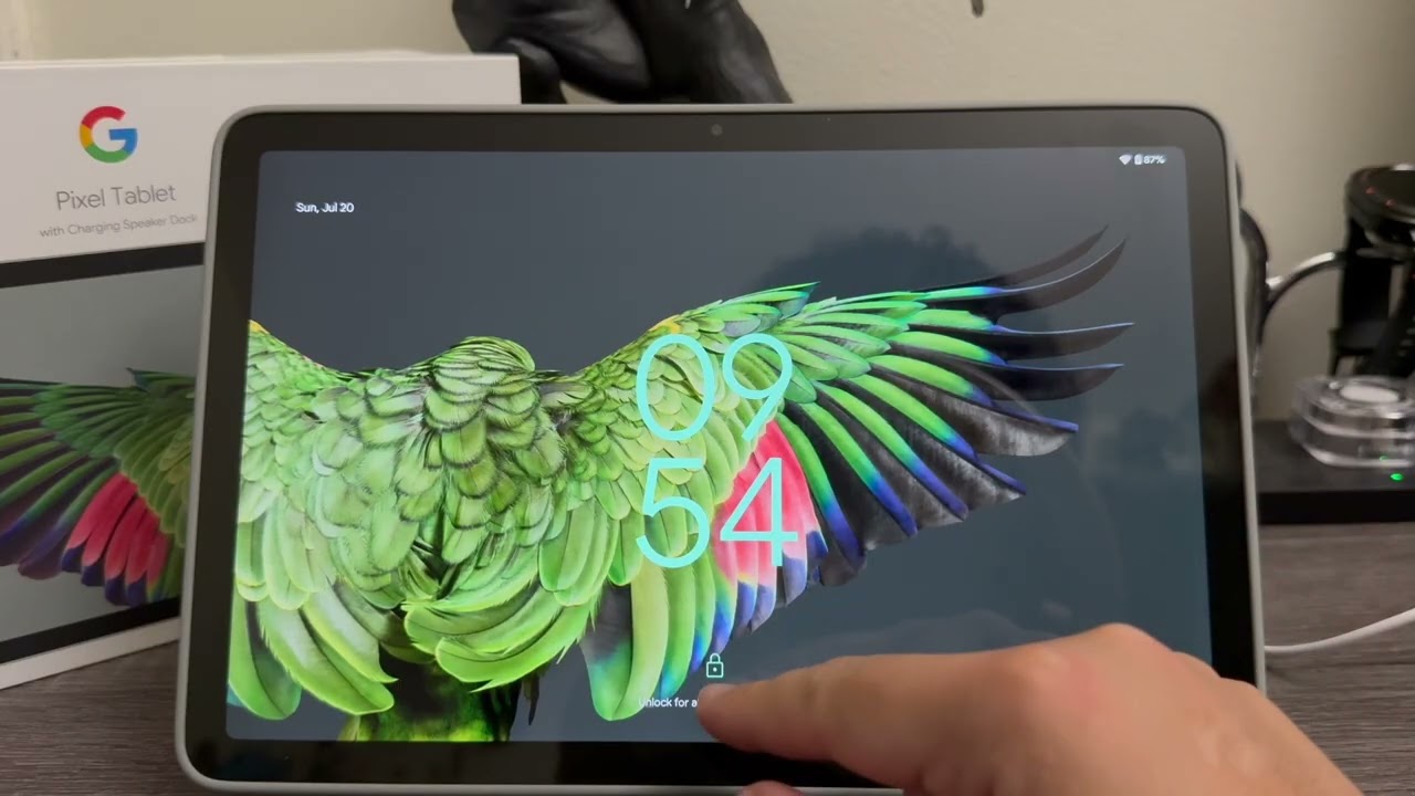 Google Pixel Tablet Software Update (Android 16) - YouTube