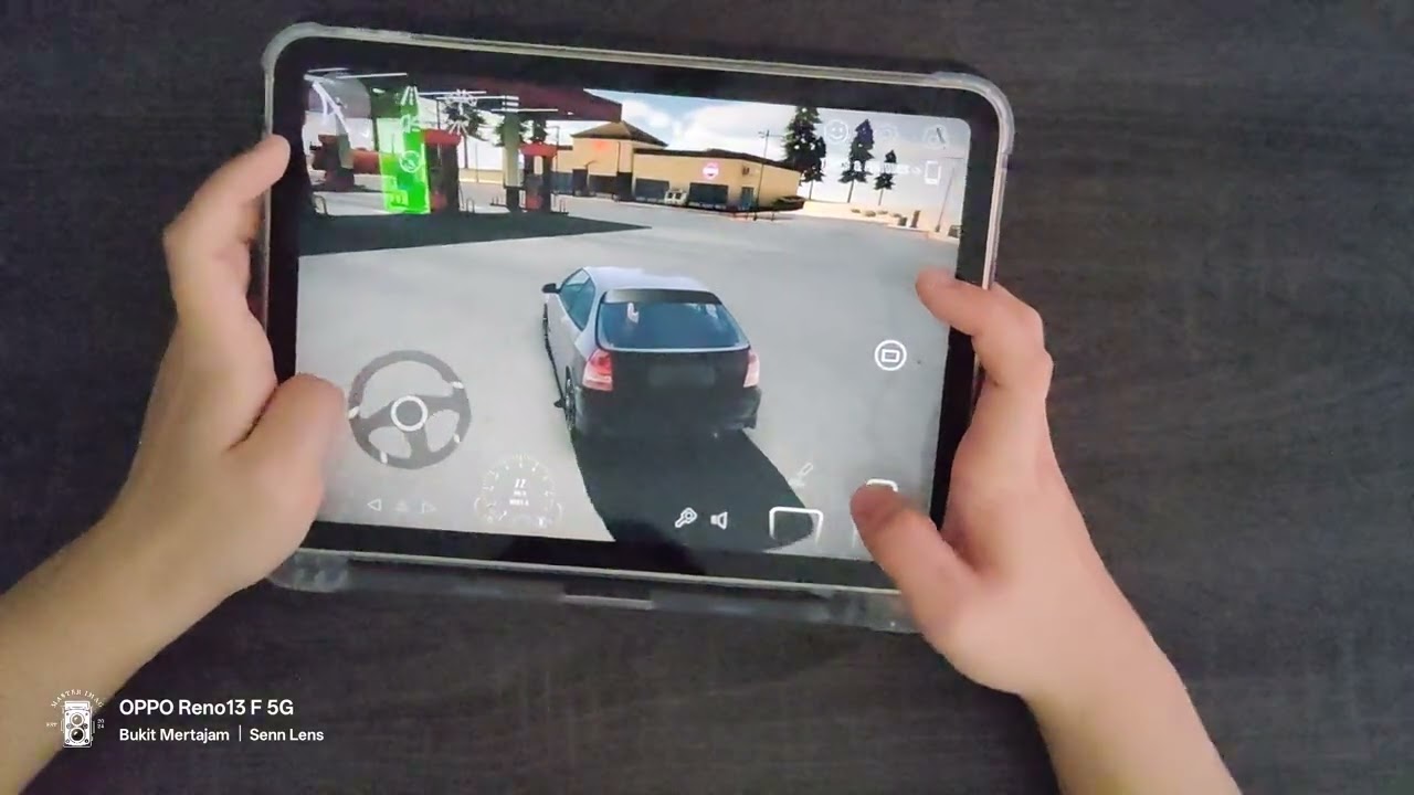 Car Racing Multiplayer Gaming Test on iPad 11th Gen (iPad A16)