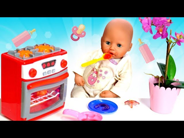 Cooking food for baby born doll: Feeding Baby Annabell class=