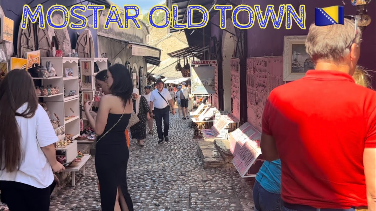 🇧🇦 Exploring the LOVELY Mostar Old Town: Bosnia & Herzegovina! 😍