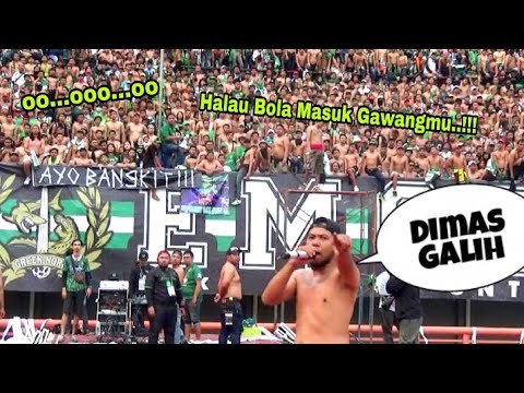 Bakar Semangat..!!Chant Bonek Tribun Green Nord Sebut Nama Pemain Satu-Persatu | Psby Vs Persela