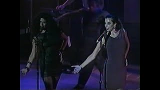 Azúcar Moreno - Torero! (Show de Benard / Ecuador / 1991) Resimi