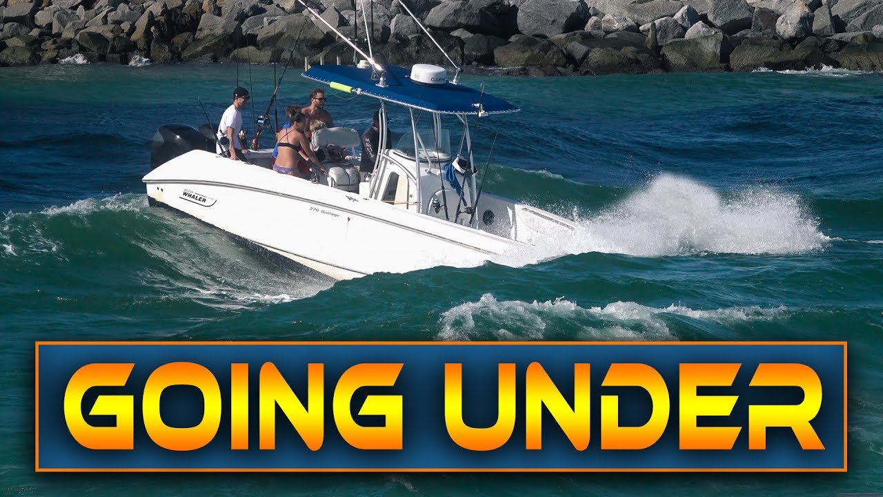 BOATS BATTLE ROUGH WAVES AT HAULOVER INLET!! YouTube