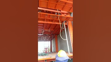 VÁN KHUÔN LEO FUVI - THI CÔNG THÂN TRỤ TRÊN CAO 2