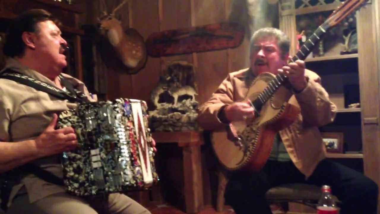 Watch Ramón Ayala x Eliseo Robles - El Tuerto (En Vivo) on YouTube Watch Ramón Ayala x Eliseo Robles - El Tuerto (En Vivo) on YouTube