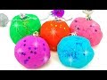 Новогодние сюрпризы. Открываем сюрпризы в шариках. Игрушки киндер сюрпризы. Учим цвета.