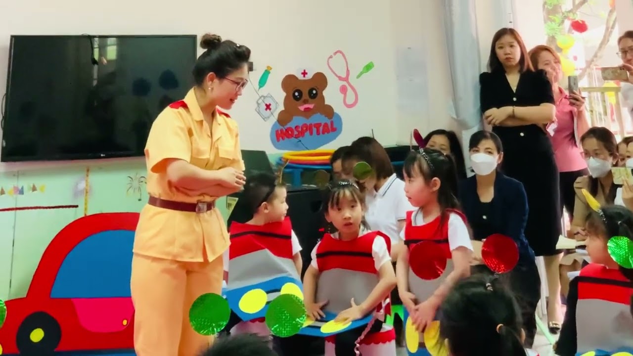 Âm nhạc vỗ tay theo phách Em đi qua ngã tư đường phố