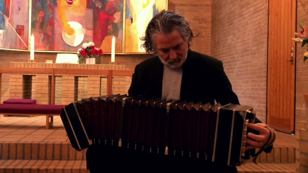 Oblivion (Astor Piazzolla) • Paolo Russo, bandoneon solo