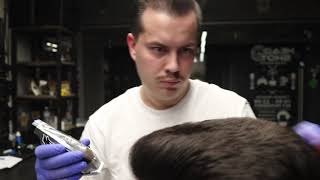Классическая стрижка Boogie Flattop влажное бритье reuzel barbershop headshot Moscow влажное бритье