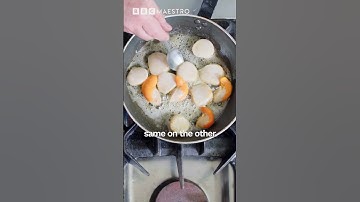 Pierre Koffmann deelt zijn geheim voor perfecte sint-jakobsschelpen #shorts #pierrekoffmann #koke...