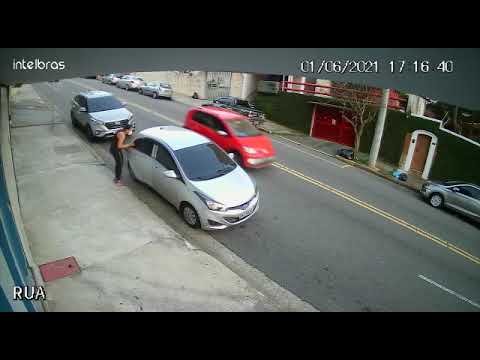 ABCD Jornal -  Em uma ato de desespero, mãe retira filha de carro roubado  em Santo André