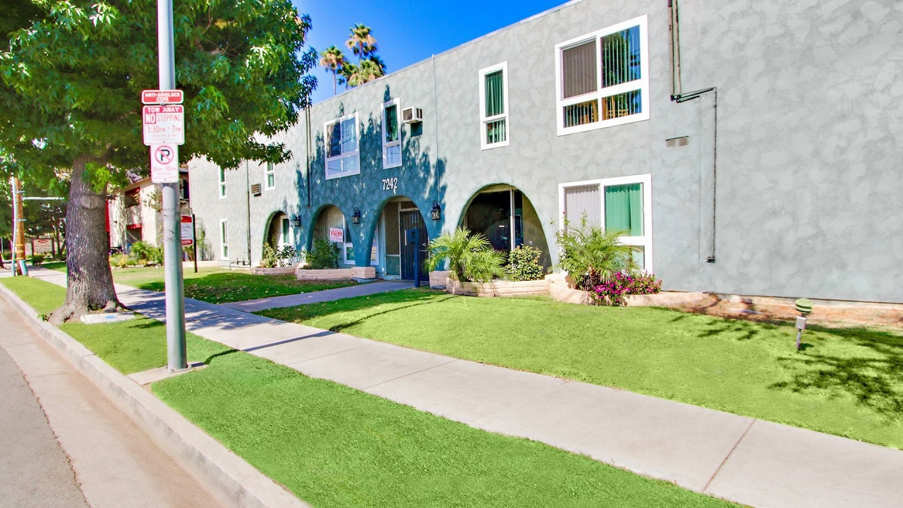 De Soto Valley 7242 De Soto Avenue, Canoga Park, CA 91303 YouTube