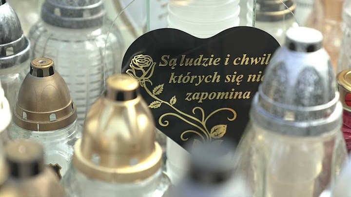 Fani tłumnie odwiedzają grób Krawczyka. "Wielu ludzi go kochało"