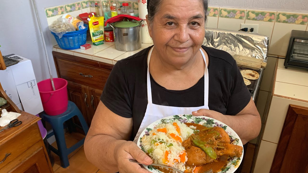 🇬🇹 Pollo en pepián preparado por mama LELA/ comida Guatemalteca 😍
