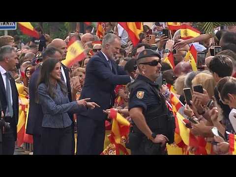 Una multitud en Ceuta reafirma su identidad española durante la visita de Felipe VI