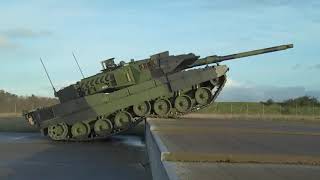 من اختبارات الدبابة الالمانية Leopard-2a7 ..