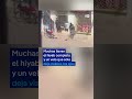 Talibanes reprimen protesta de hombres contra las restricciones impuestas a las mujeres afganas