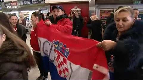 Naši rukometaši vratili se u Zagreb: Mislite li da su zaslužili doček na trgu?