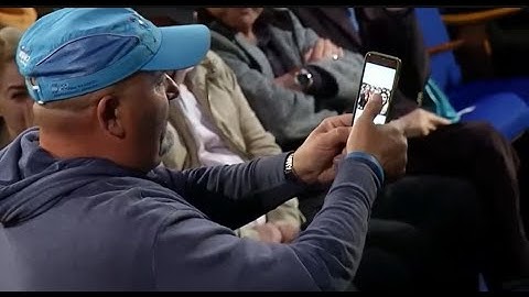 Top News - Demokrati fshin foton me Bashën në sy të Berishës, plas e qeshura në foltore