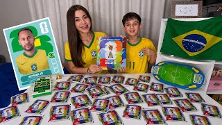 Abrindo figurinhas do álbum da copa do mundo 2026