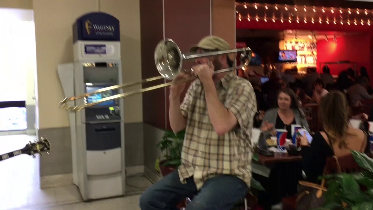 Live Jazz at Louis Armstrong New Orleans International Airport - YouTube