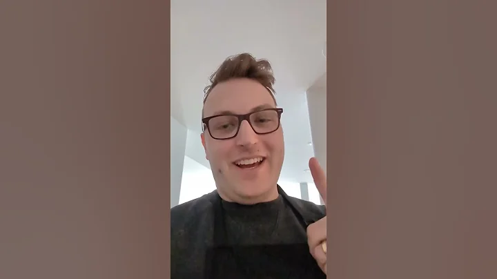 Is it safe to put hot food straight in the fridge? 🍗 #foodsafety #gordonramsay #cooking