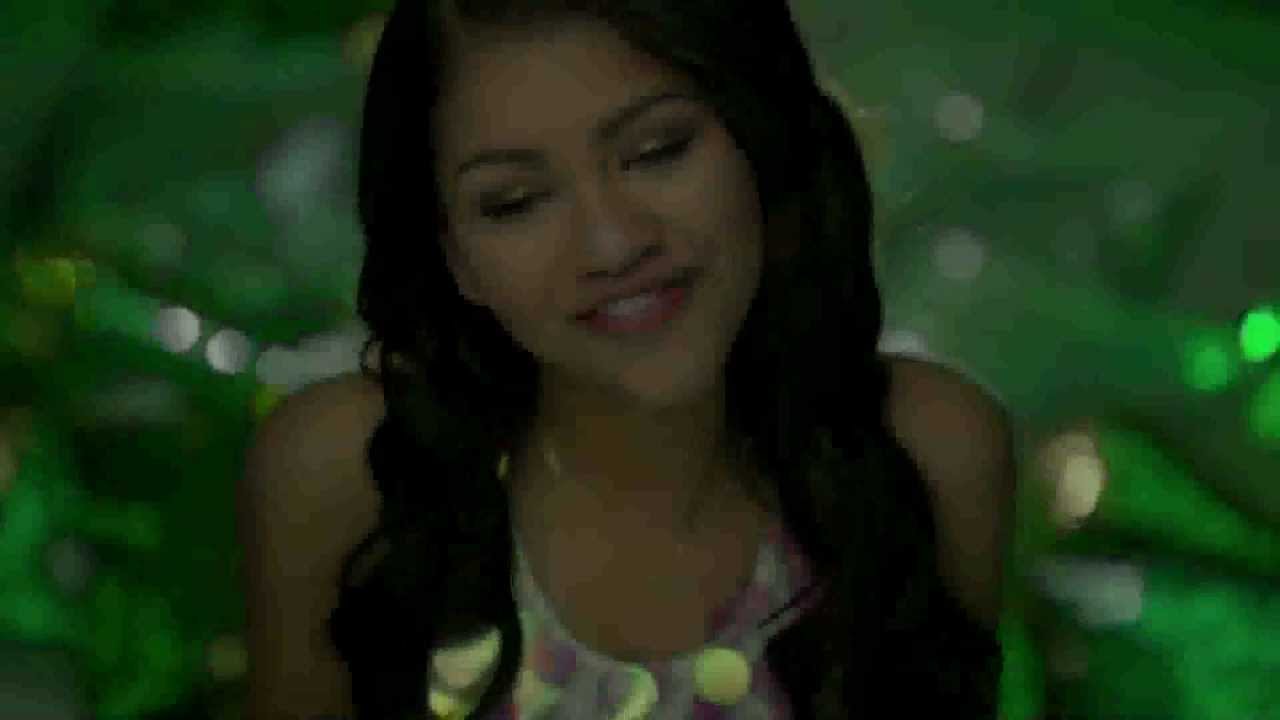 Zendaya - Something To Dance For - Preview Music Video (Planeta No