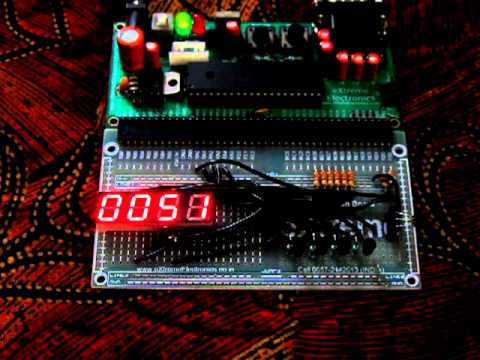 Thermometer with PIC Microcontroller