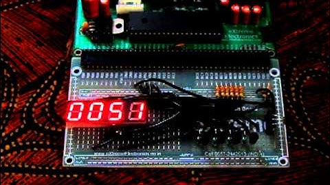 Thermometer with PIC Microcontroller
