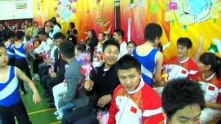 國家體操隊與我們在一起 獻花