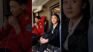 Download Lagu DRIVER MUDA AMPE GROGI ADA PRAMUGARI BARU CANTIK BUS KENCANA #shorts #pramugari #bus #cantik MP3