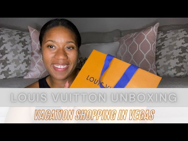 UNBOXING Louis Vuitton WILD AT HEART Bag Charm + Key Holder