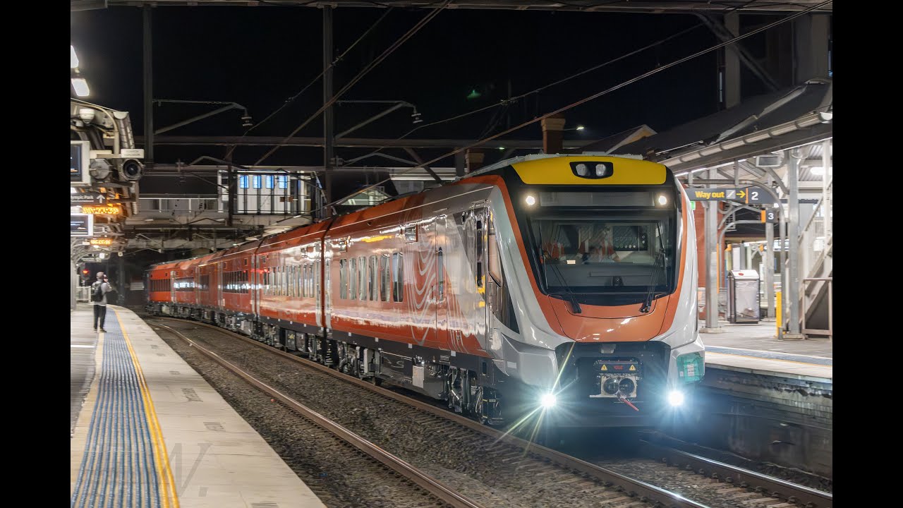 Syndey Trains R Set NSW TrainLink New Regional Fleet (R Set) passing Lidcombe under Diesel ...