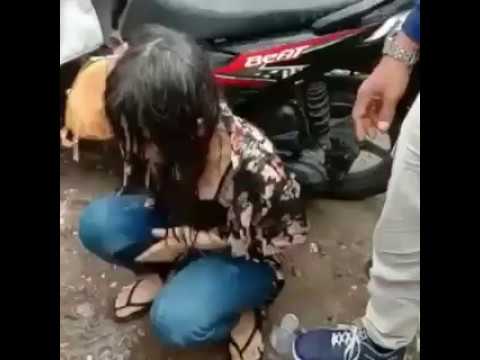 Viral - Wanita Mabuk Pekanbaru