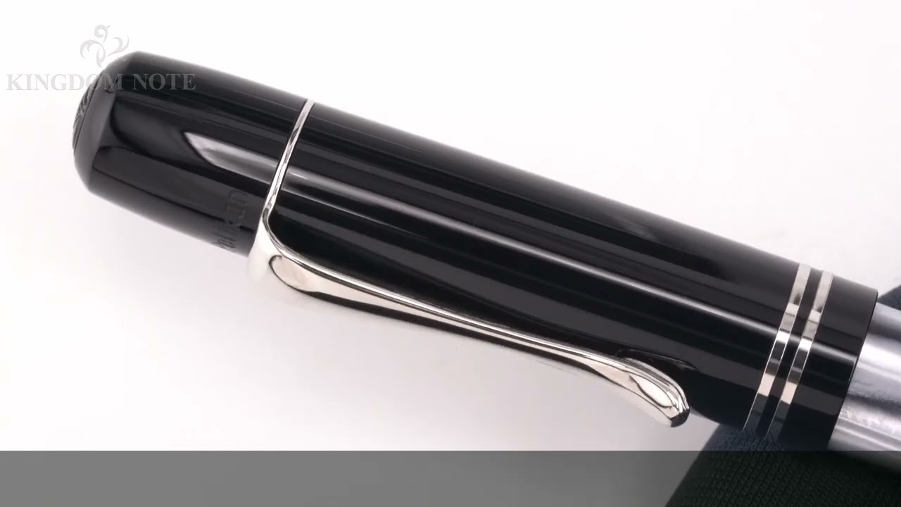 【値下げ不可】ペリカン 万年筆 M101N グレーブルー M Pelikan ペリカン 万年筆 M101N グレー/ブルー F - YouTube