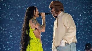 Cazzu – Con Otra (En Vivo en el Show de Bad Bunny)