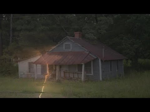 ▶️ RAIN, WIND AND THUNDER ON A TIN ROOF. NATURE SOUNDS FOR SLEEPING. STORM SOUNDS. 12 HOURS. 📢