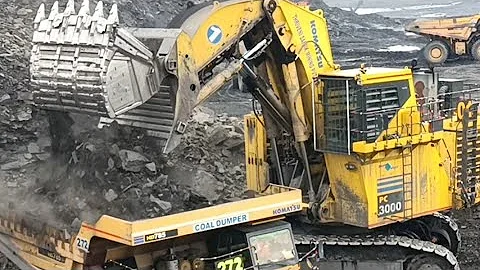 KOMATSU EXCAVATOR PC3000 WORKING IN INDIAN open coal mines & Loading 100toner Dumpers