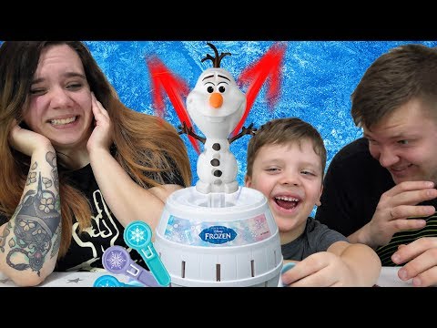 Играем в веселую игру и спасаем Олафа из бочки Olaf игра от Tomy Освободи Олафа Frozen Disney Играем в веселую игру и спасаем Олафа из бочки Olaf игра от Tomy Освободи Олафа Frozen Disney